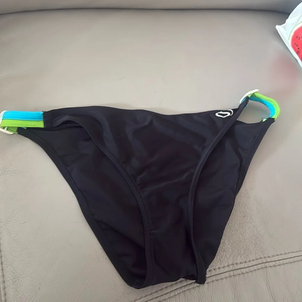Beach secret bottom size 10